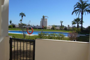 Lovely 3 bed ground floor corner apartment in prestige complex
